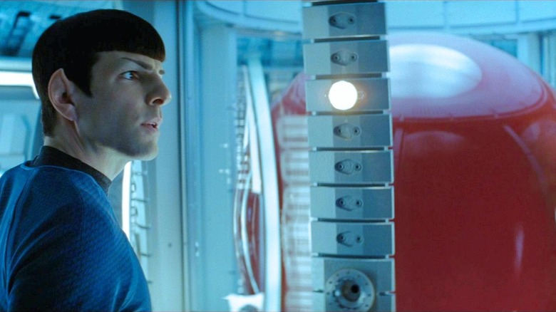 Spock se prépare à extraire la matière rouge 