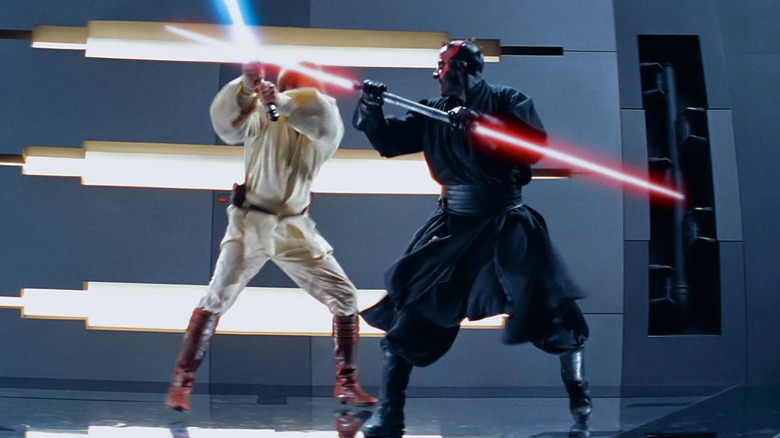 Dark Maul et Obi-Wan Kenobi se battent dans Star Wars : La Menace Fantôme