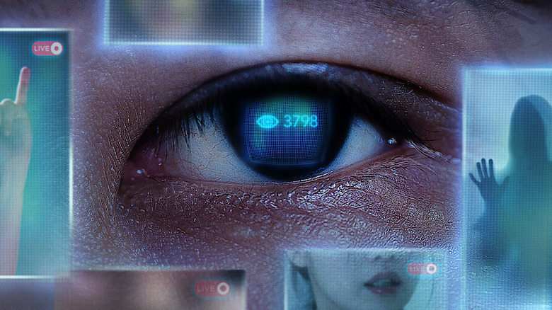 Un œil avec les chiffres 3798 se reflétant dans l'iris de 