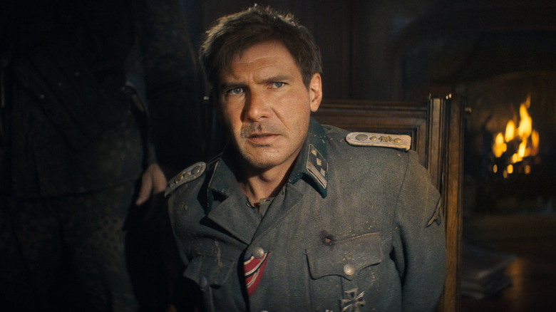 Indiana Jones fronçant les sourcils