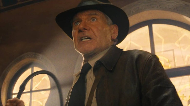 Indiana Jones tenant un fouet