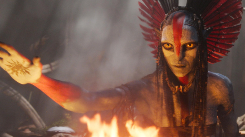 Varang attise le feu dans Avatar : Fire and Ash (2025)