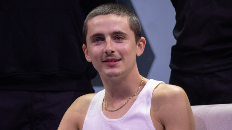 Timothée Chalamet aux cheveux courts