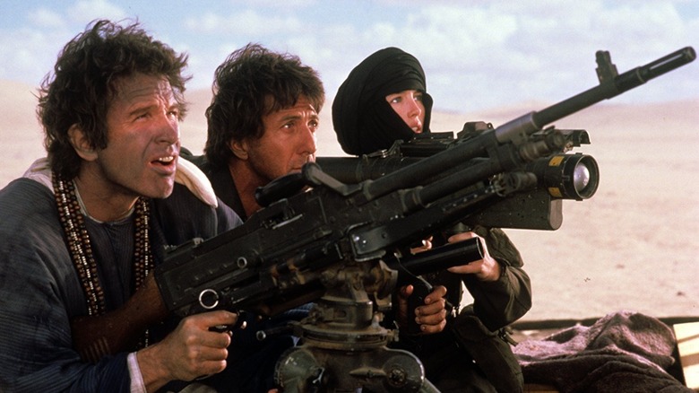 Chuck, Lyle et Shirra pointent leurs armes dans 