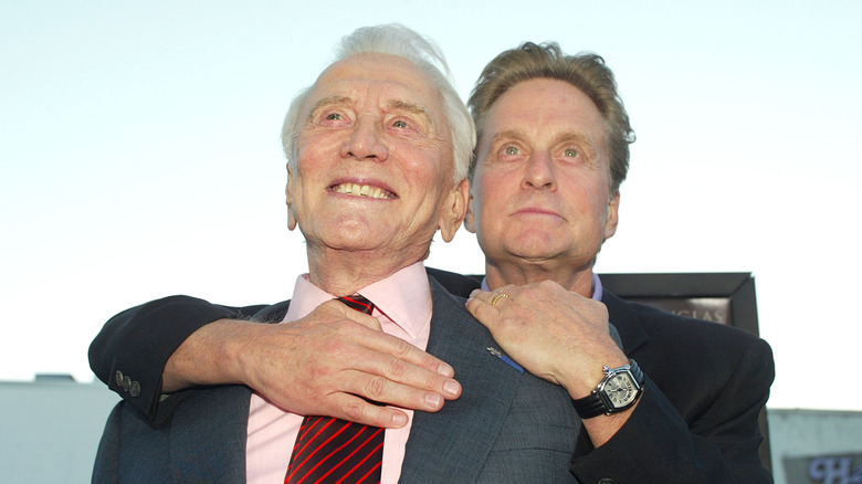 Kirk Douglas avec son fils, Michael Douglas.