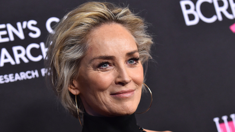 Sharon Stone sur un tapis rouge