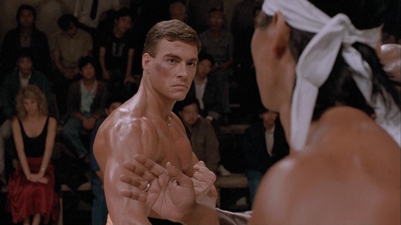 Frank Dux face à un adversaire dans Bloodsport (1988)