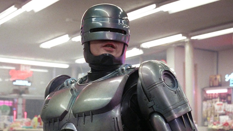 RoboCop parlant dans RoboCop (1987)