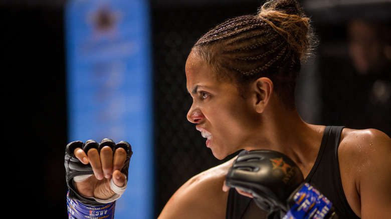 Jackie montre les dents 