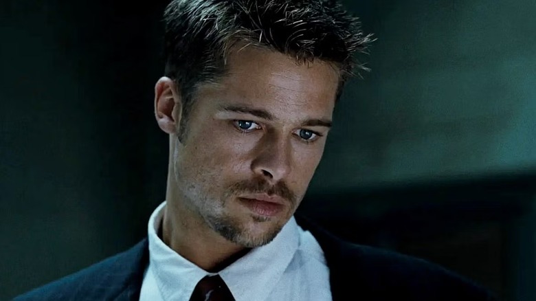 David Mills fronçant les sourcils 