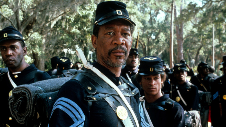 Le sergent. Le major John Rawlins avec ses troupes en