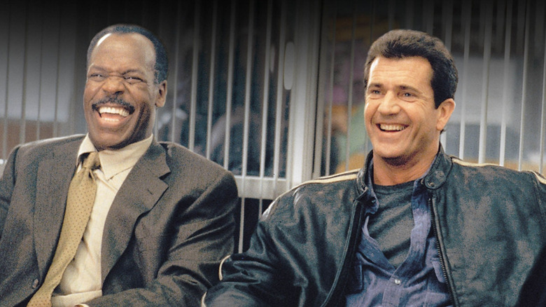 Riggs et Murtaugh partagent un rire dans