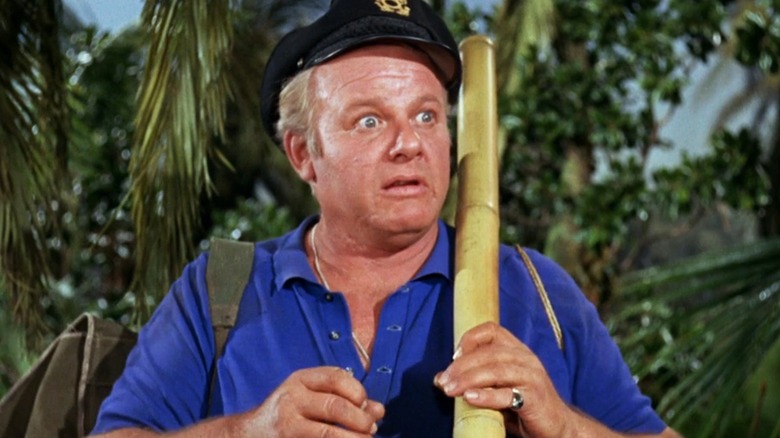Le skipper semble confus sur l'île Gilligan