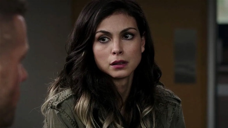 Vanessa Carlysle regarde Wade dans Deadpool