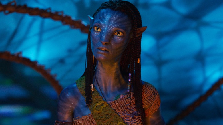 Neytiri semble confus dans Avatar : Fire and Ash (2025)