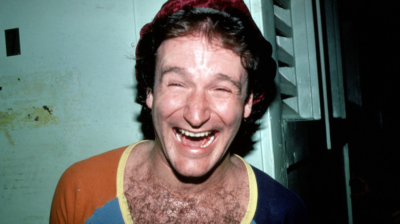 Robin Williams riant en 1980