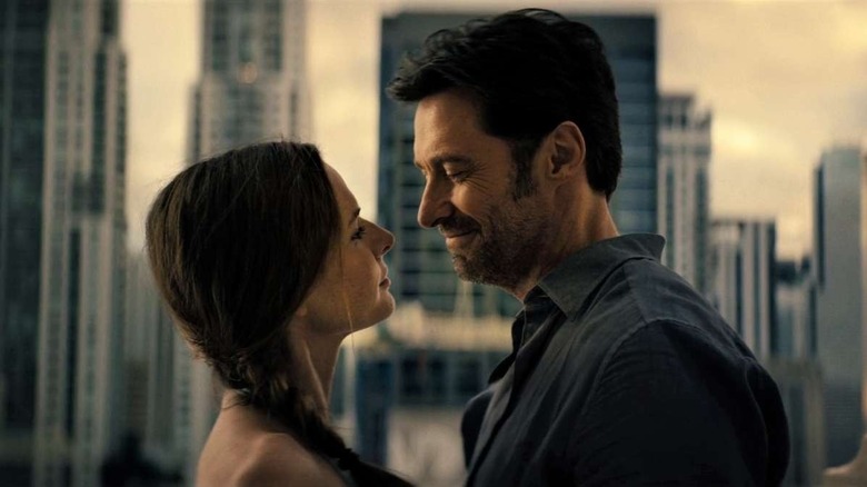 Mae et Nick se regardent avec amour 
