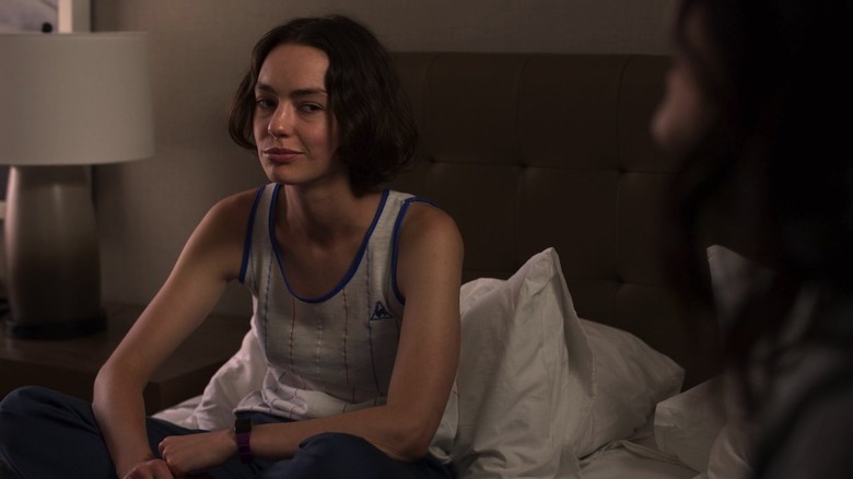Brigette Lundy-Paine dans le rôle de Casey dans Atypique