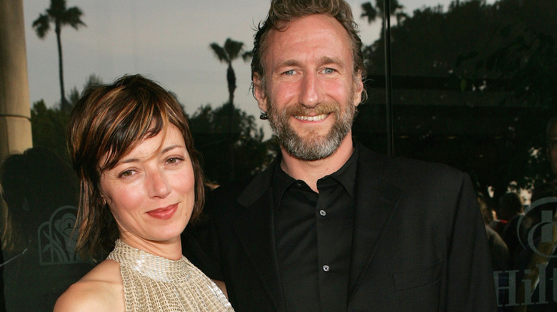 Mia Sara et Brian Henson posant ensemble