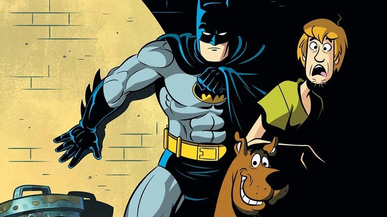 Batman debout avec Shaggy et Scooby-Doo dans Batman & Scooby-Doo Mysteries #1