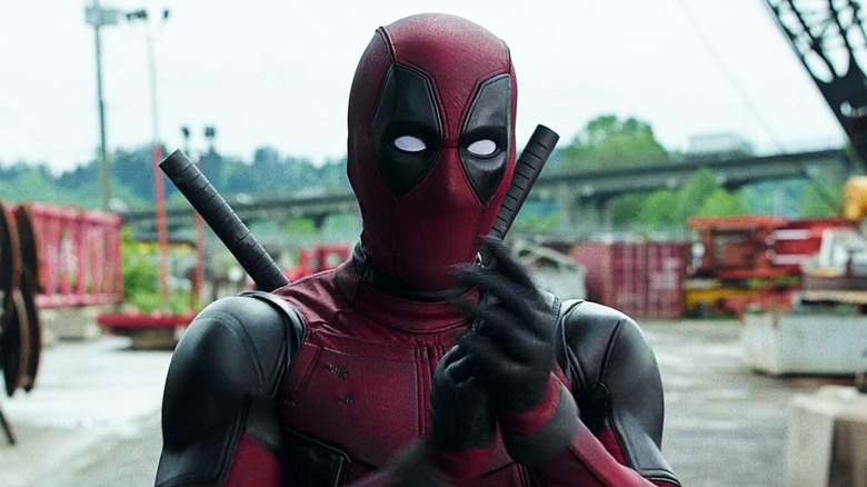 Deadpool applaudissant