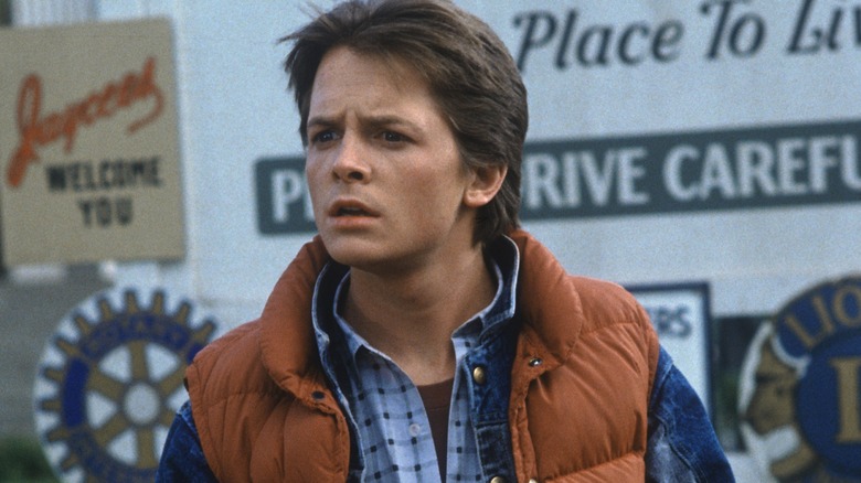 Marty McFly trompe son père dans