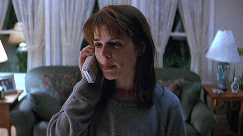 Sidney Prescott au téléphone dans Scream (1996)