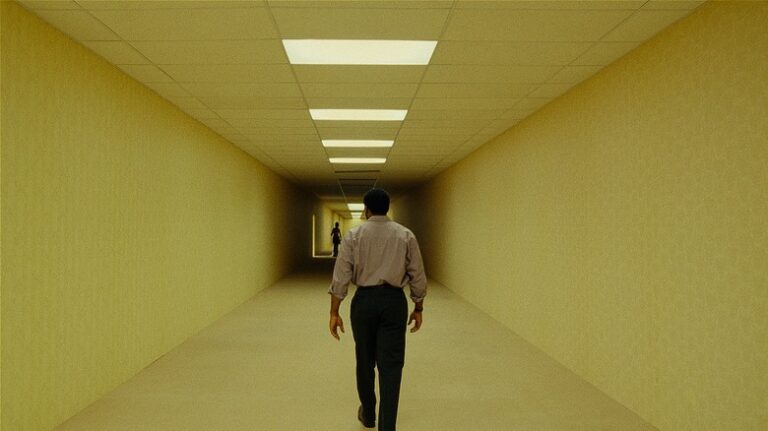 À quoi ressemble la forme de vie du film Backrooms dans la vraie vie