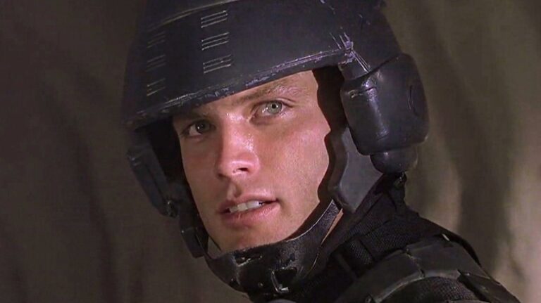 La vraie raison pour laquelle le directeur de Starship Troopers n'a jamais lu le livre