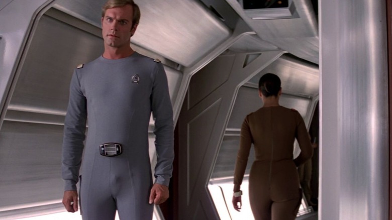 Un officier de Starfleet en uniforme moulant dans Star Trek: The Motion Picutre (1979)