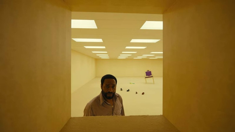 Clark cherche une ouverture dans Backrooms