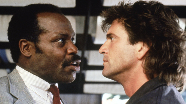 Riggs et Murtaugh s'affrontent dans Lethal Weapon (1987)