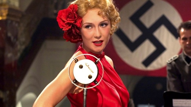 Rachel chante sous couverture pour le régime nazi en 
