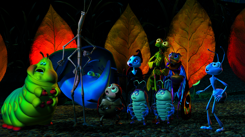 Les personnages principaux de A Bug's Life regardant vers le haut (1998)