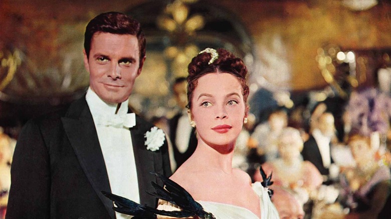 Gigi regardant un bal dans Gigi (1958)