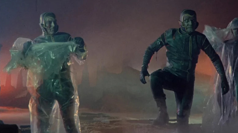 Deux cadavres ambulants dans La Planète des Vampires (1965)