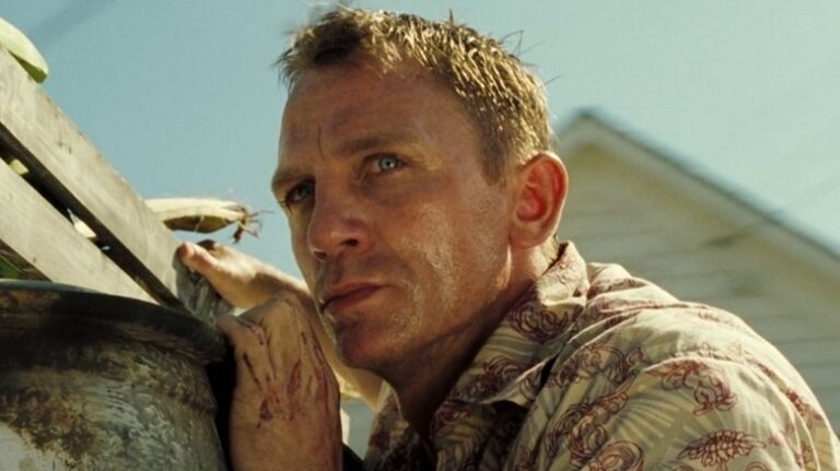 La théorie du nom de code de James Bond fonctionne toujours (et est encore meilleure) avec une sombre tournure