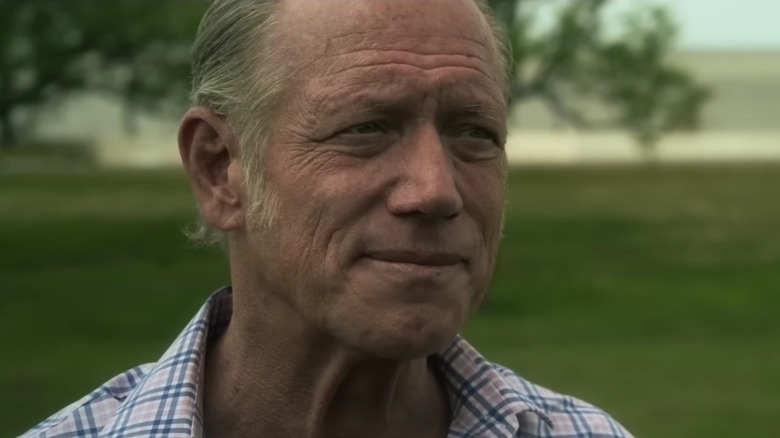Stan Mullen a l'air pensif dans Fast Charlie