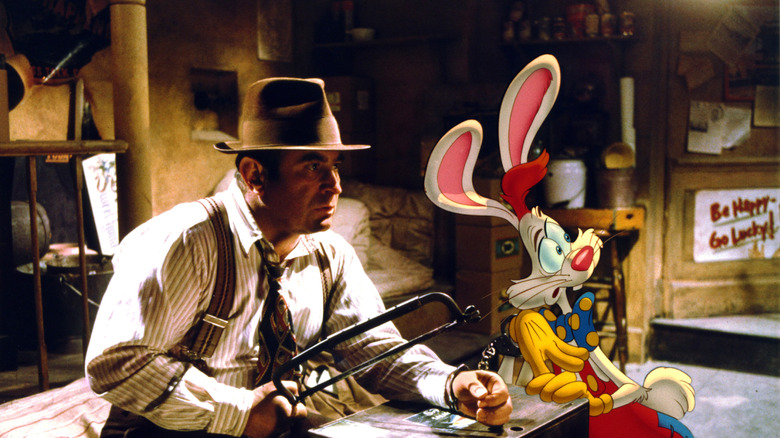 Eddie Valiant et Roger Rabbit enchaînés dans Who Framed Roger Rabbit (1989)