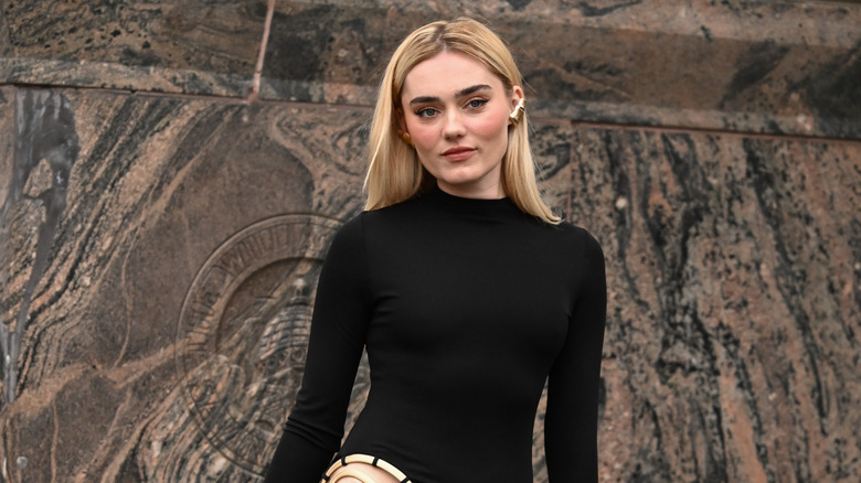 Meg Donnelly posant pour une photo