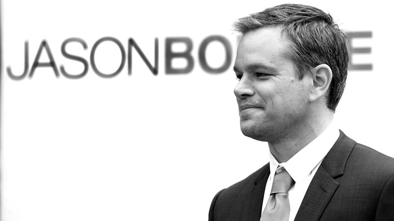Matt Damon devant un chapiteau pour 