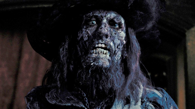Le capitaine squelette Barbossa grogne