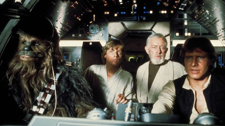 Le casting principal de Star Wars dans le cockpit du Millennium Falcon (1977)