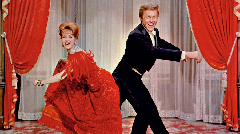 Molly et Johnny dansant dans L'Insubmersible Molly Brown