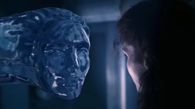 Un extraterrestre au visage fait d'eau dans The Abyss