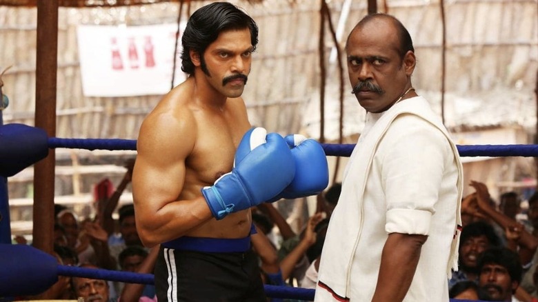 Kabilan Munirathnam se prépare pour un match à Sarpatta Parambarai (2021)