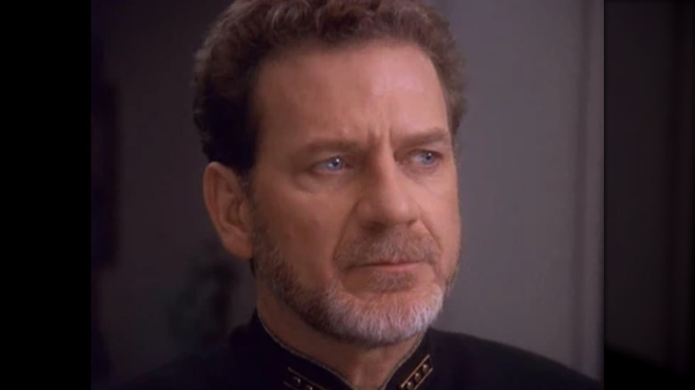 Vice-amiral James Leyton sur DS9 en 
