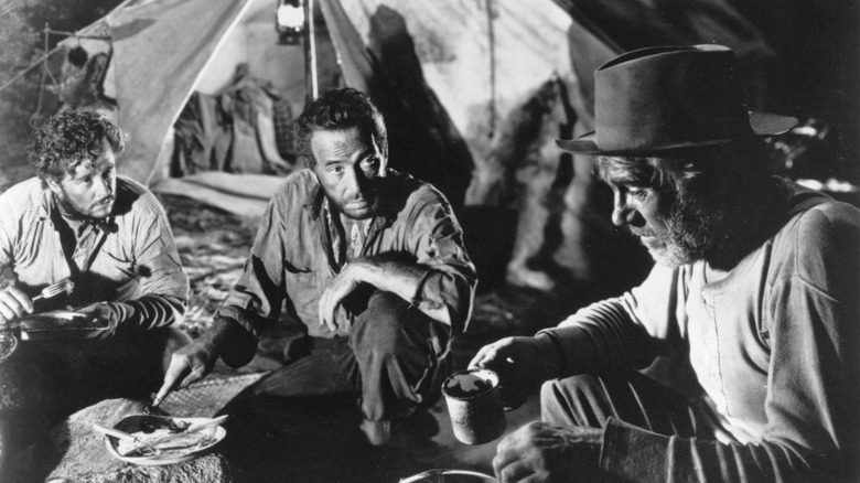 Les trois protagonistes du Trésor de la Sierra Madre commencent à paraître désespérés (1948)