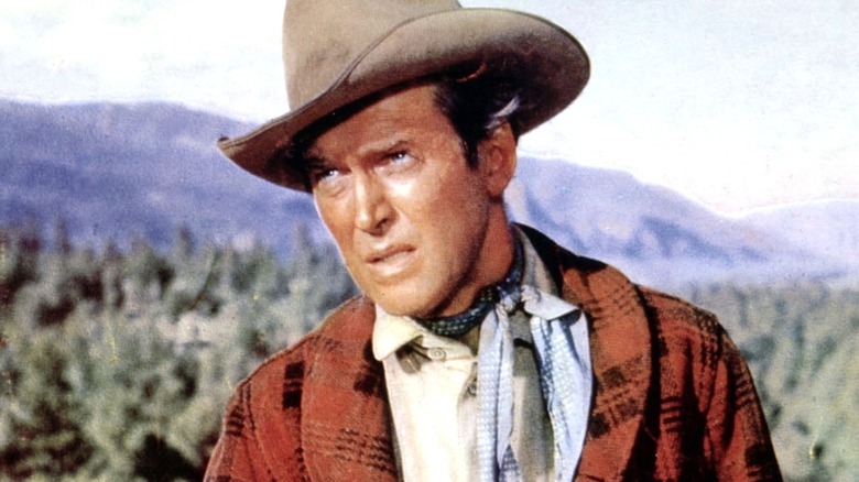 Howard Kemp semble prêt à tourner dans The Naked Spur (1953)