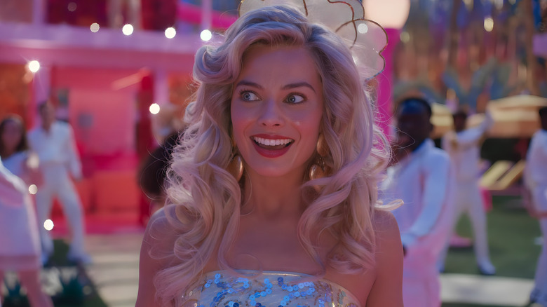 Coiffe Barbie gros cheveux visage choqué